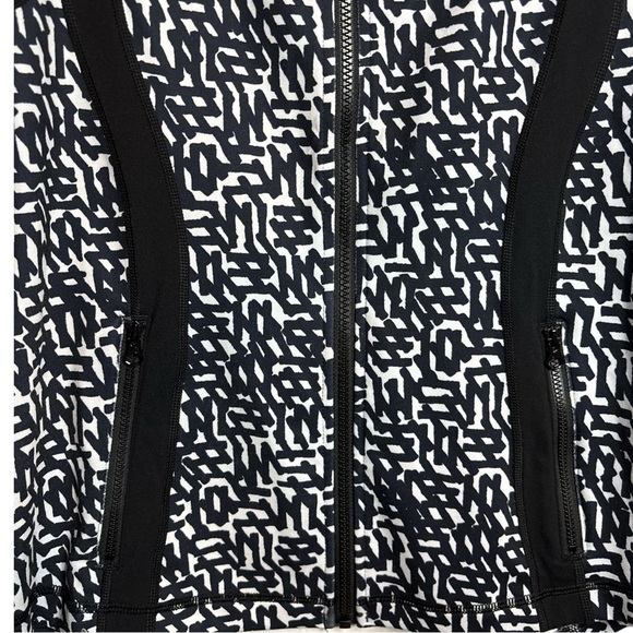 Lululemon Define Jacket w/Zip Pockets Pop Black & White Sz 10 Like New - Picture 13 of 15